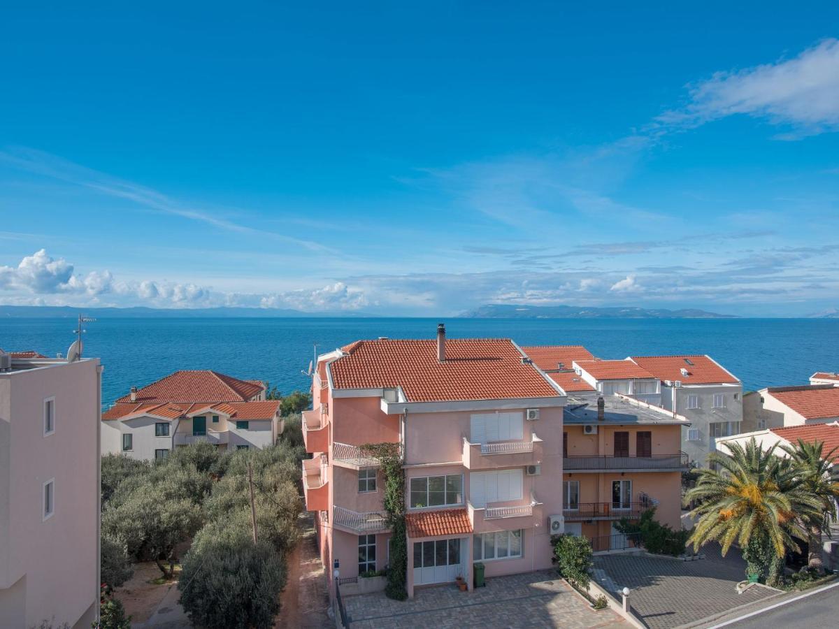 Apartments Zora Tucepi Exterior photo